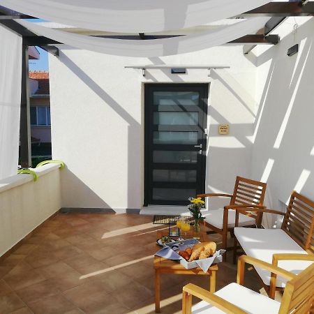 Holiday Home Velebit Nin Esterno foto